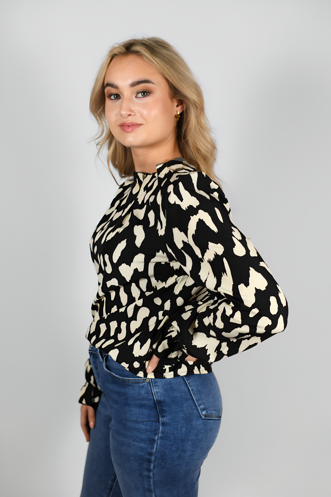 VANESSA BLOUSE