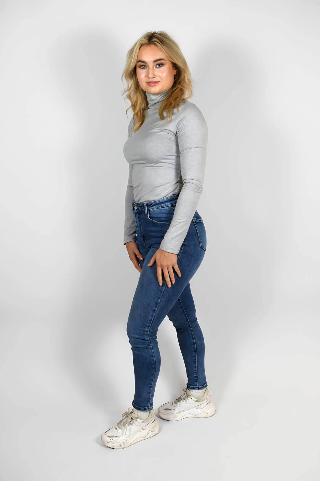 QUINDY HIGH WAIST JEANS